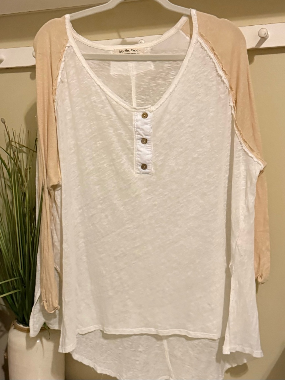 We the Free People Grand Slam Henley Quarter Sleeve Tan Cream Small Shirt EUC